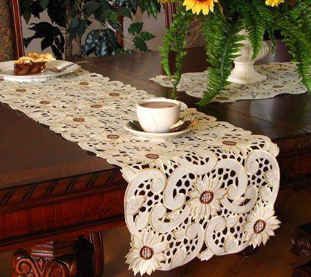 Designer 
Dining Table Runner