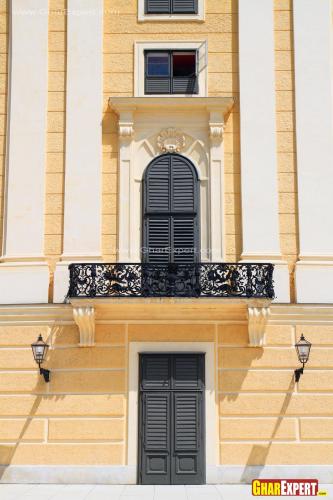 Classical balcony