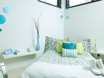 Vinyl-Acrylic Latex Interior Paint Vinyl-Acrylic Latex Interior Paint