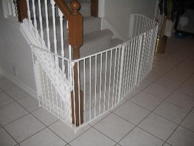 Safety Baby Gates on Safety Tips For Stairs   Safety Stairs   Stairs Safety Gates   Baby