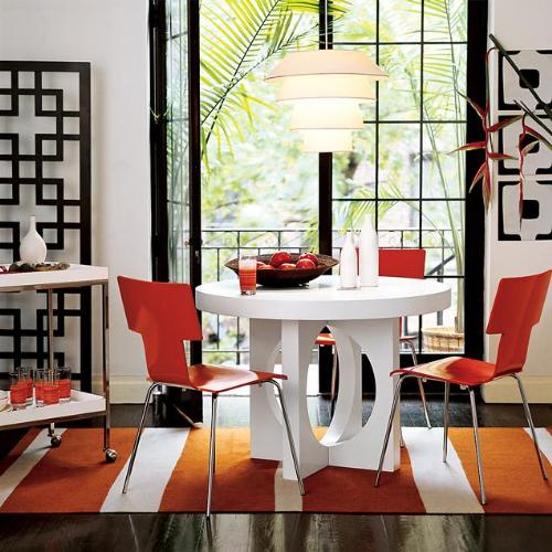 Round dining table Round dining table