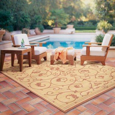 Outdoor Rug at Pool Side